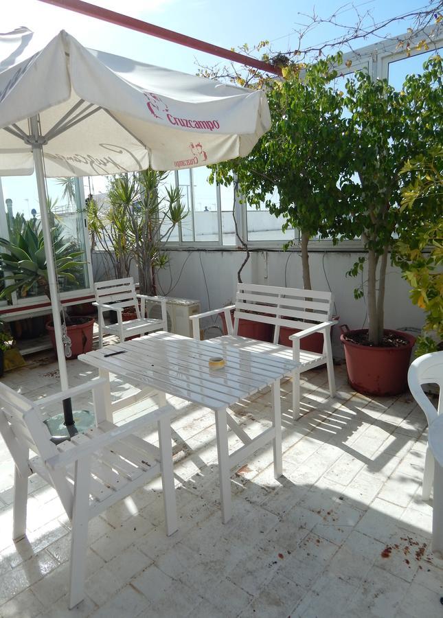 Hostal Cristina Чипиона Екстериор снимка